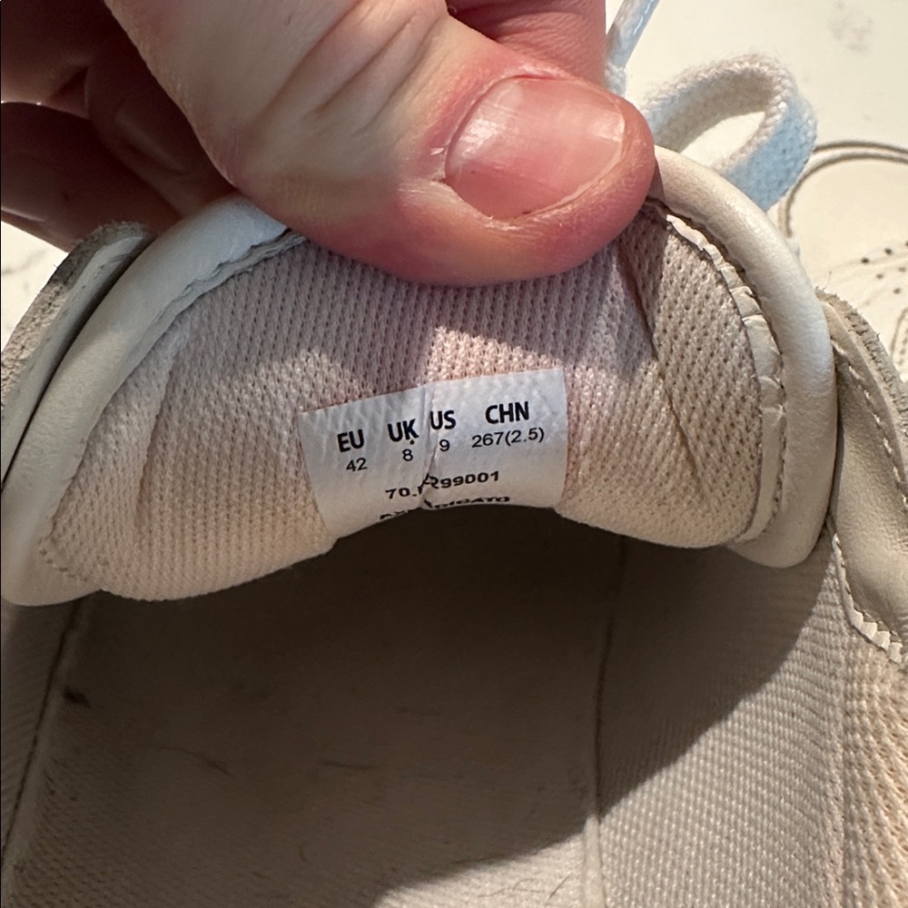Men's Axel Arigato White Casual Sneakers - Picture 4 of 5